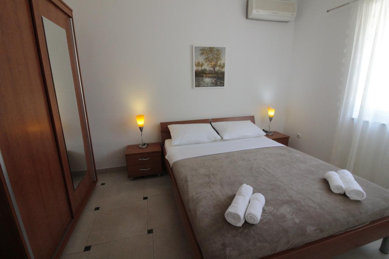 Studios & Rooms Fiesta نوفاليا المظهر الخارجي الصورة