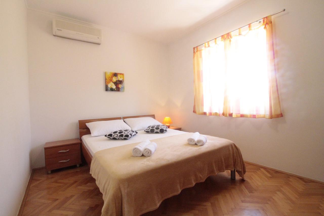 Studios & Rooms Fiesta نوفاليا المظهر الخارجي الصورة